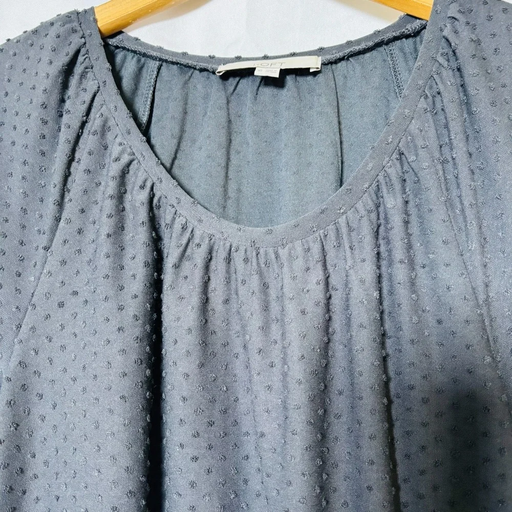 LOFT / SWISS DOT BLOUSE / WOMEN'S / XS / GREY‎ BLOUSE